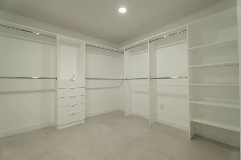 Deborah_Closet