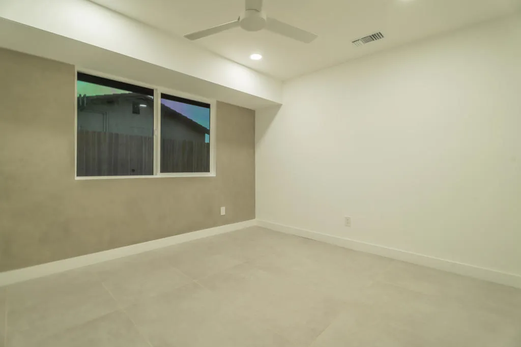 Deborah_Interior-12