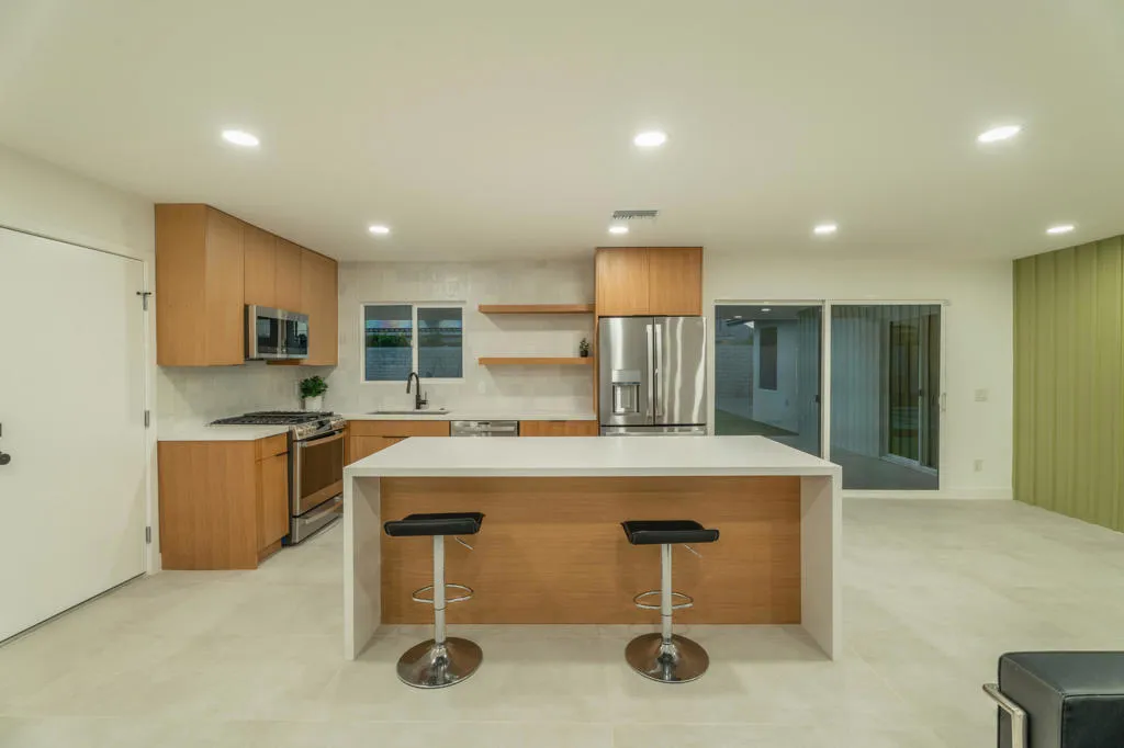Deborah_Interior-1