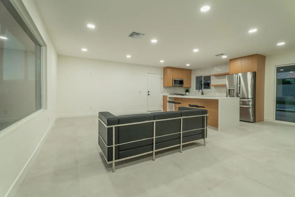 Deborah_Interior-5
