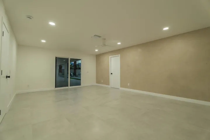 Deborah_Interior-17