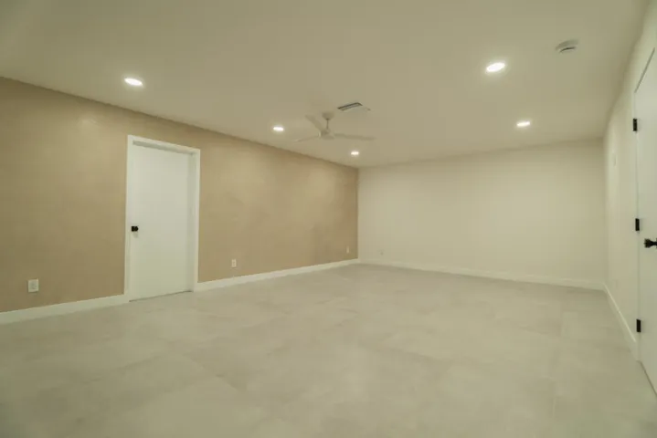 Deborah_Interior-16