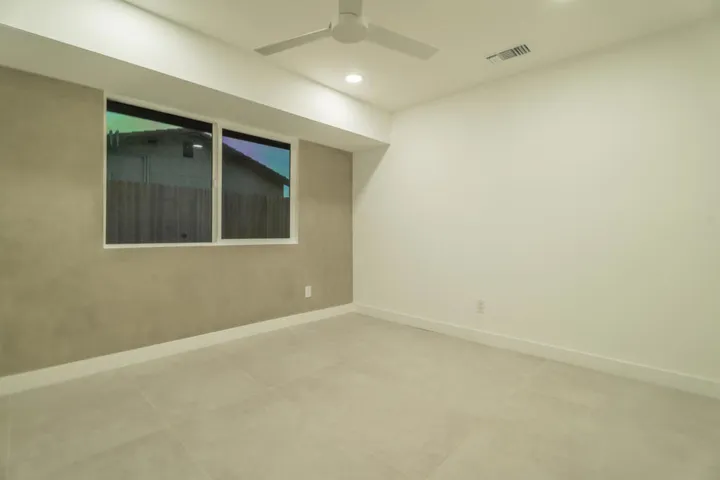 Deborah_Interior-12