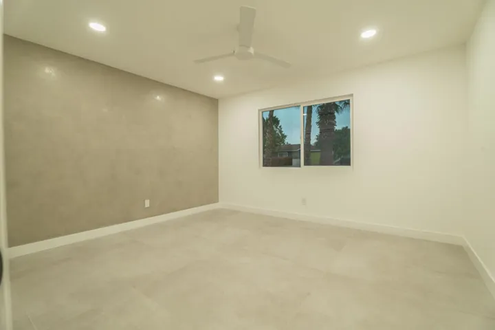 Deborah_Interior-10