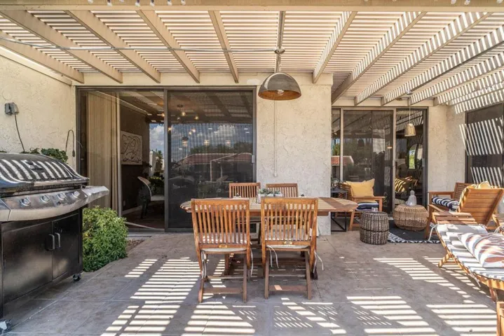 outside dining