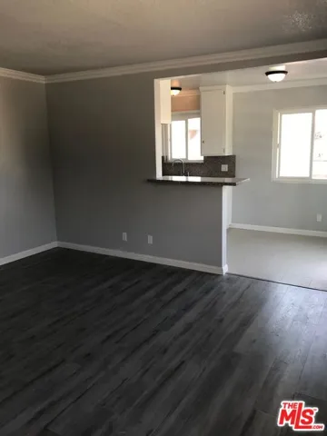 Living Room To Kitchen