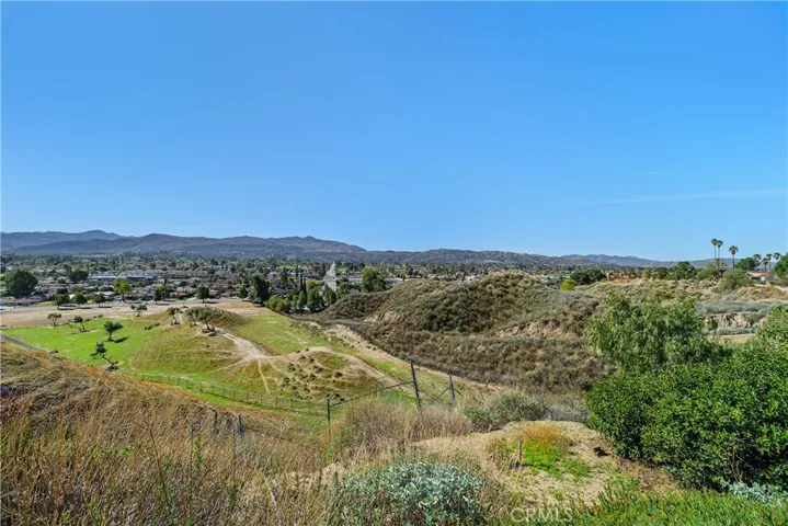 300 Anderson, Hemet, California 92544