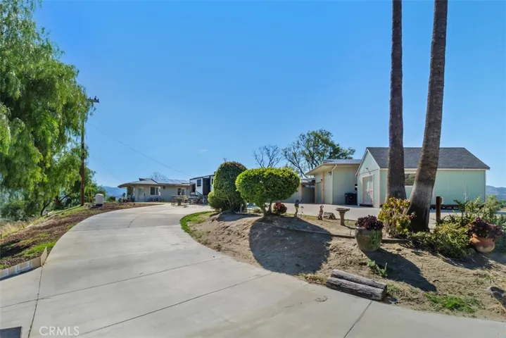 300 Anderson, Hemet, California 92544