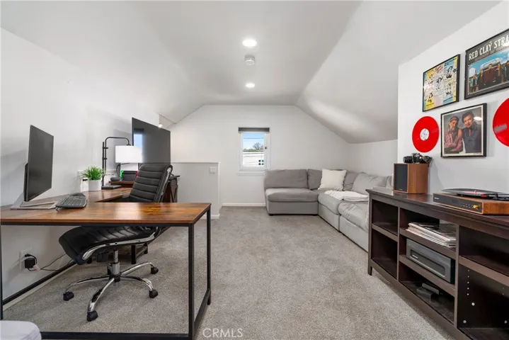 Top Unit Living Area