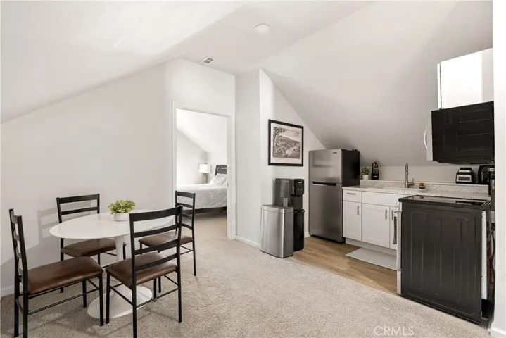 Top Unit Kitchen/Dining