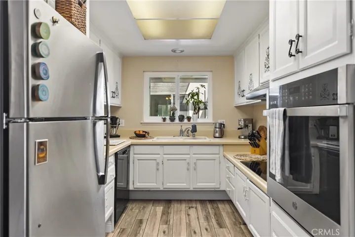 Updated kitchen and appliances