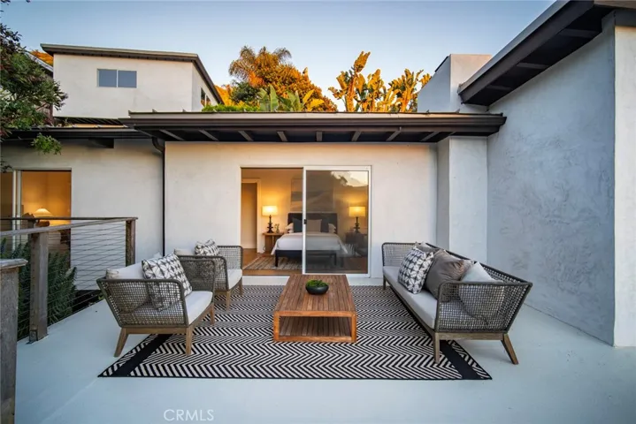 Upstairs ocean view terrace