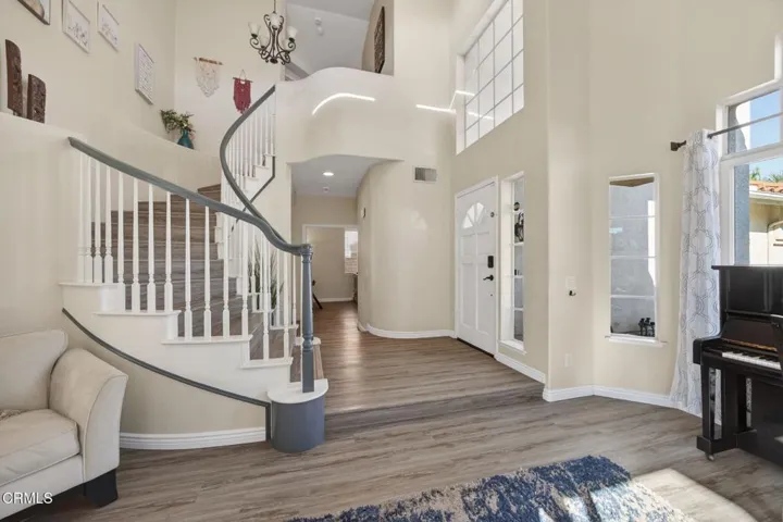 10-web-or-mls-Upmarket Media-1120 1st-01