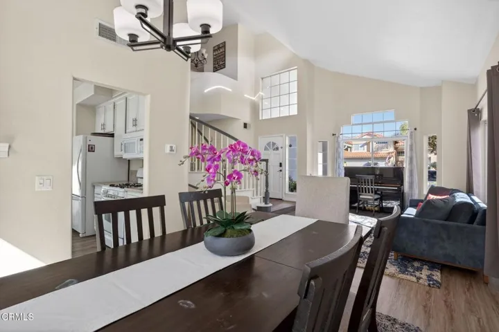 9-web-or-mls-Upmarket Media-1120 1st-013