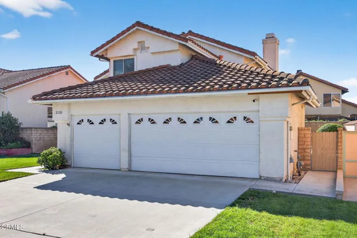 3-web-or-mls-Upmarket Media-1120 1st-088