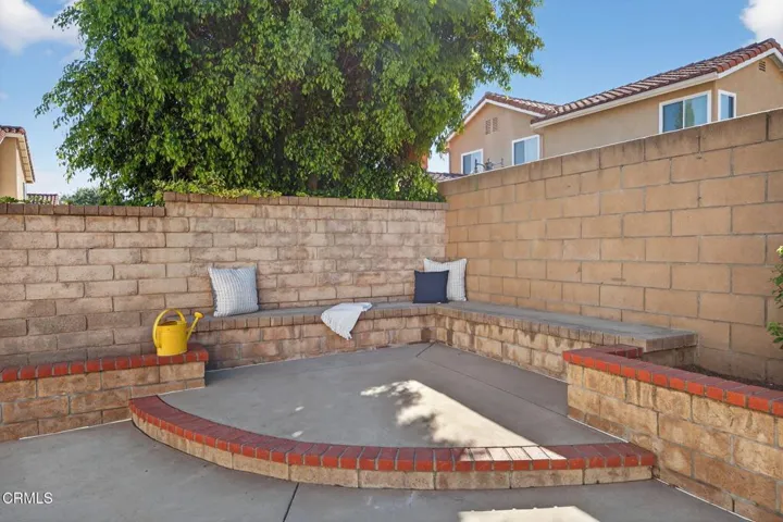 39-web-or-mls-Upmarket Media-1120 1st-10