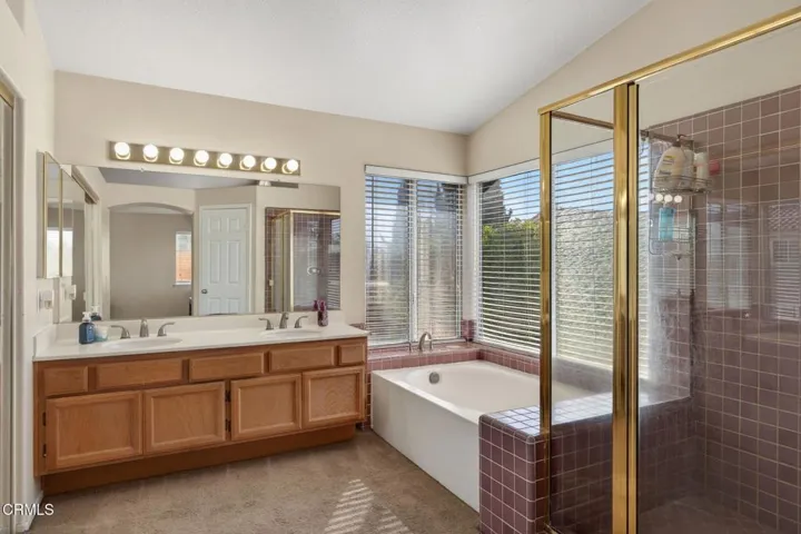 23-web-or-mls-Upmarket Media-1120 1st-06