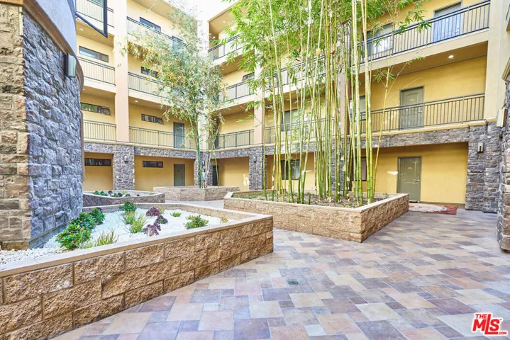 345 S Gramercy Place Ph3, Los Angeles, California 90020