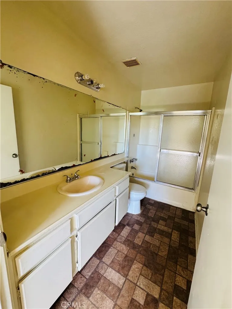 14610 Delano 215, Van Nuys, California 91411 — photo 4