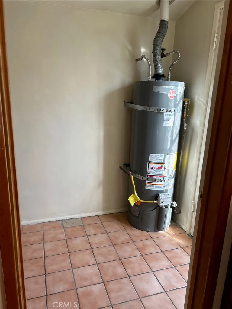 Water Heater at former laundry area. CVC-pic.