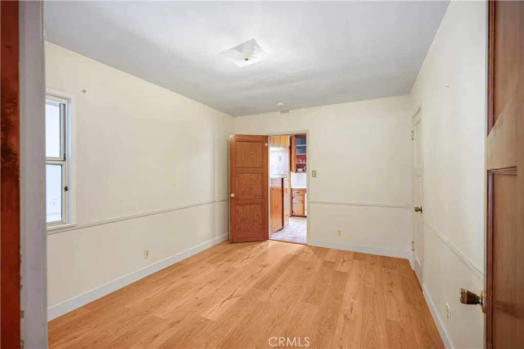 Third Bedroom Exit to Kitchen ASM_5147