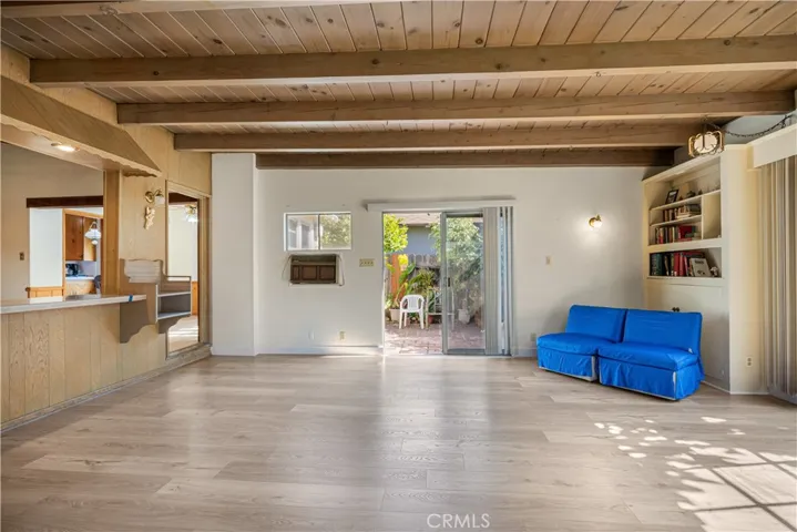 Family Room with exit to Patio
ASM-5312