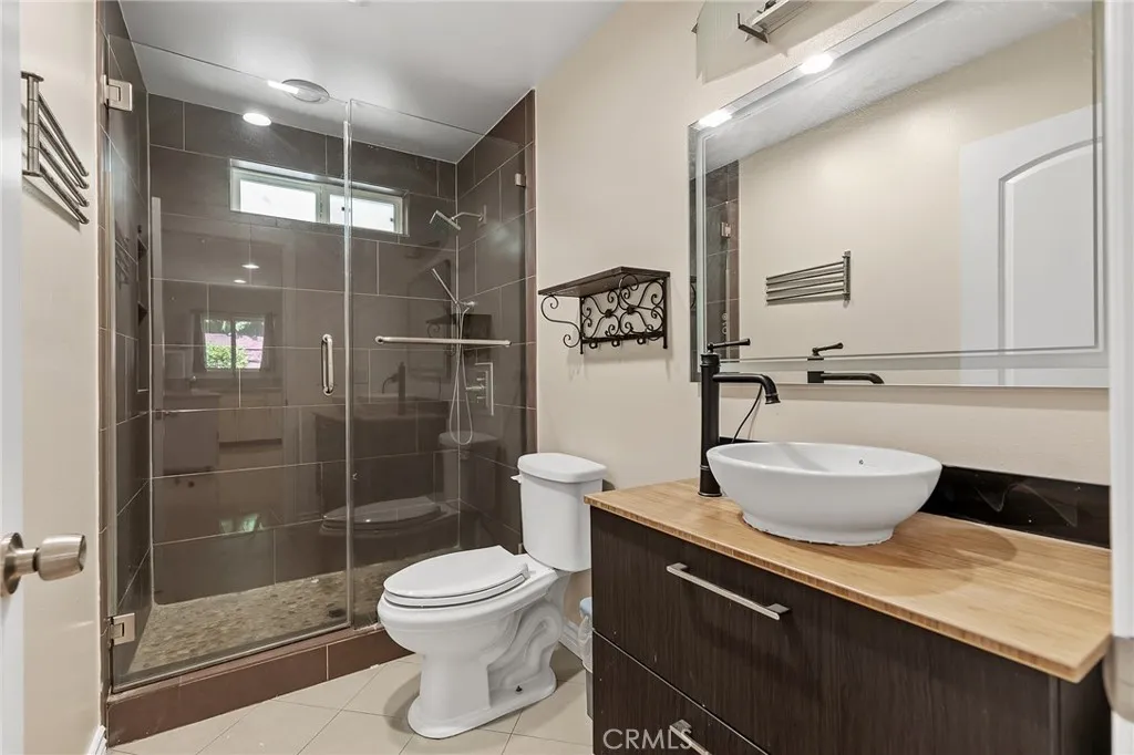 Back unit Bathroom