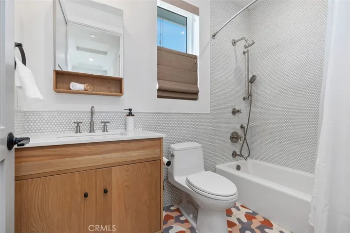 175 Costa Mesa, Costa Mesa, California 92627