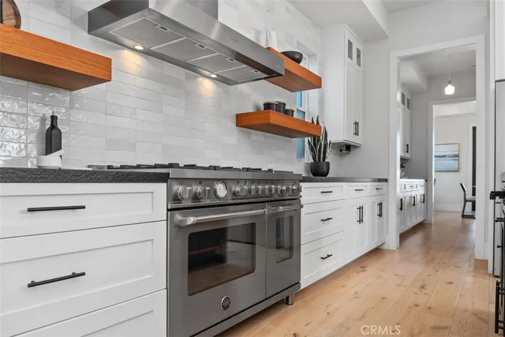 175 Costa Mesa, Costa Mesa, California 92627