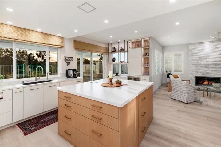 Kitchen features wine/beverage bar
