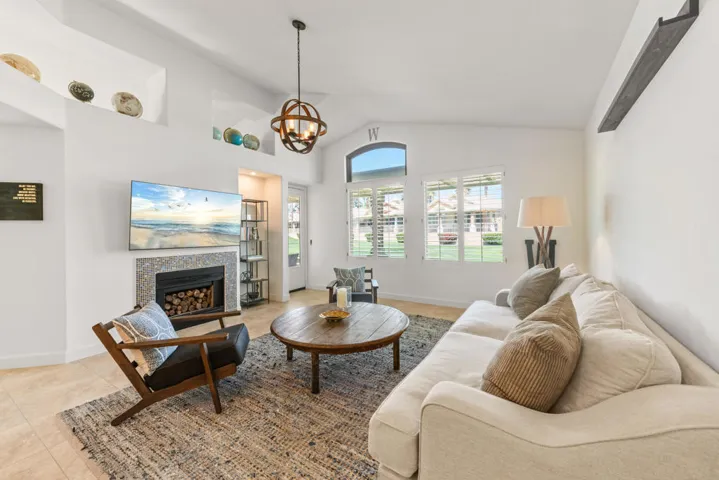 15_76796_Kybar_Rd15_mls