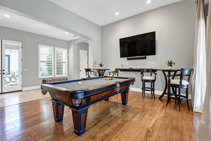 POOL TABLE.jpg mls
