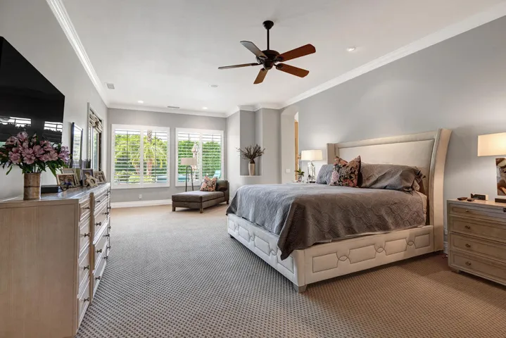 PRIMARY BEDROOM.jpg mls