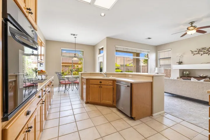 21-web-or-mls-2H8A1277