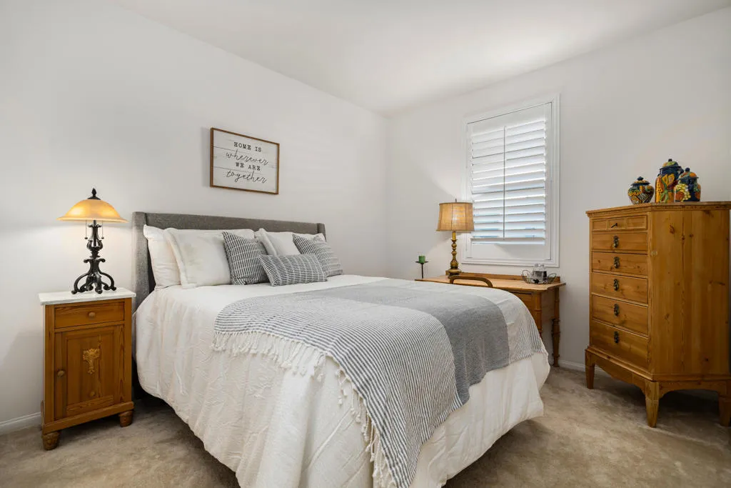Guest bedroom