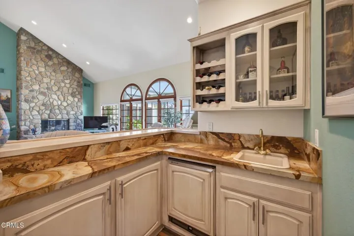 22-web-or-mls-Upmarketmedia_10995Alt-064