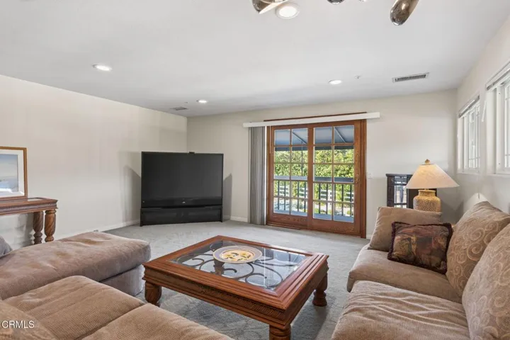 59-web-or-mls-Upmarketmedia_10995Alt-187