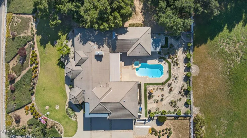 91-web-or-mls-Upmarketmedia_10995Alt-aer