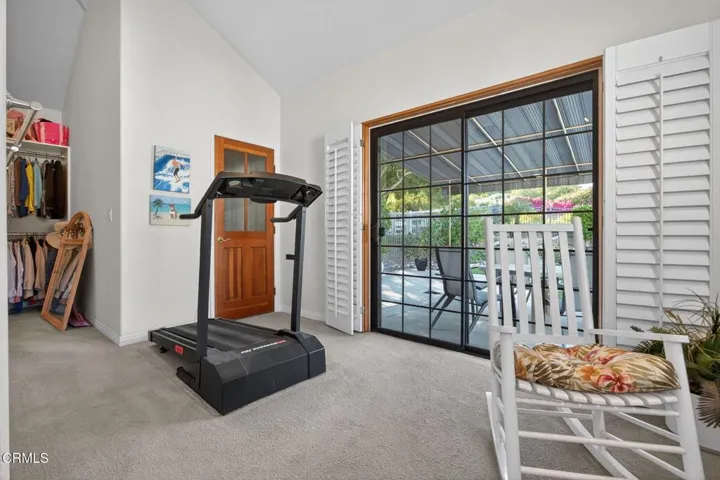 48-web-or-mls-Upmarketmedia_10995Alt-151