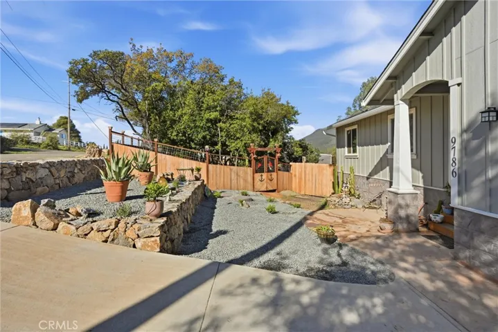 Landscaped, low maintenance yard