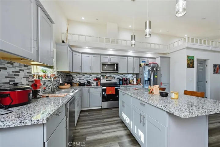 Large island counter
