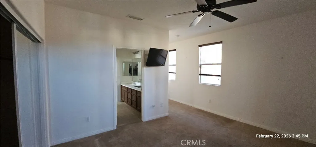 Large third bedroom bathroom access