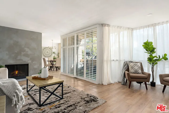 6601 Springpark Avenue 9, Los Angeles, California 90056