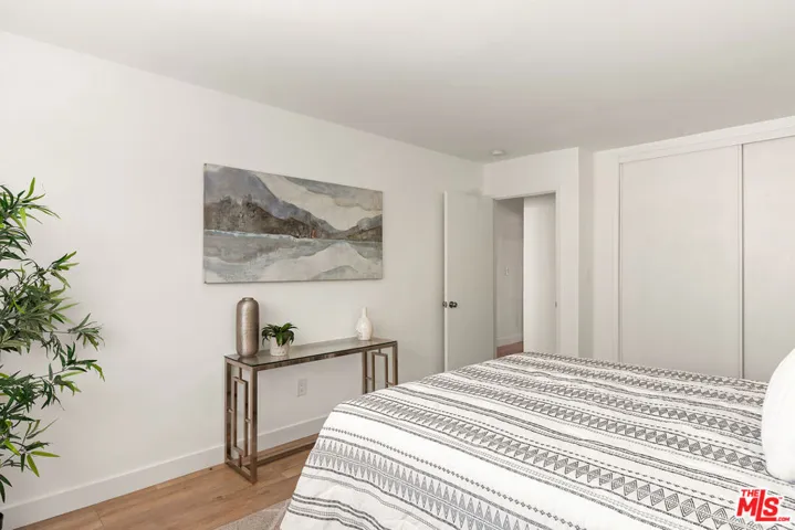 6601 Springpark Avenue 9, Los Angeles, California 90056