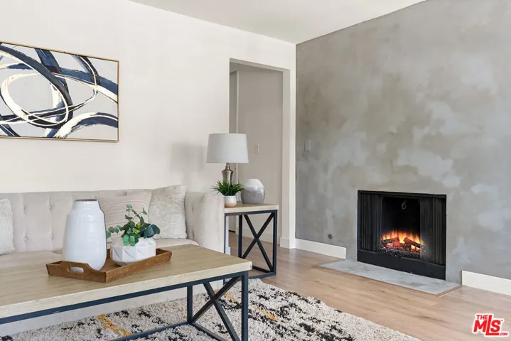 6601 Springpark Avenue 9, Los Angeles, California 90056