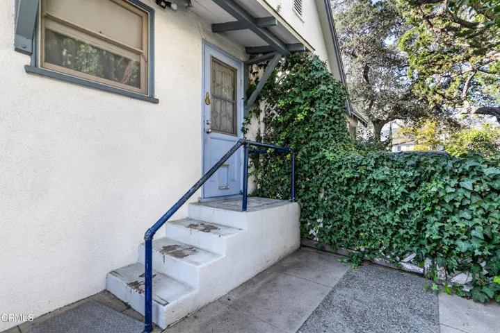 2270 E Orange Grove31