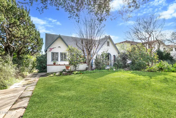 2270 E Orange Grove4