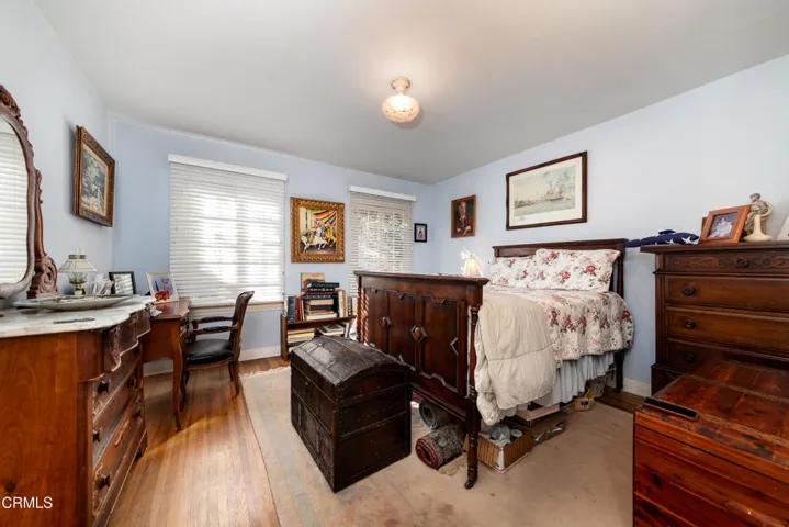2270 E Orange Grove24