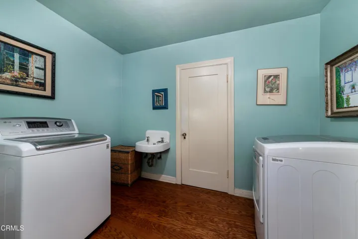 2270 E Orange Grove19