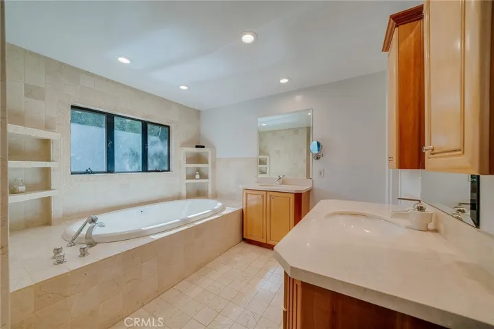 Primary En Suite
